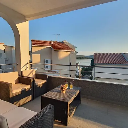 Anita Apartment