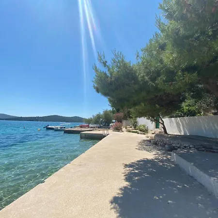 Anita Apartman