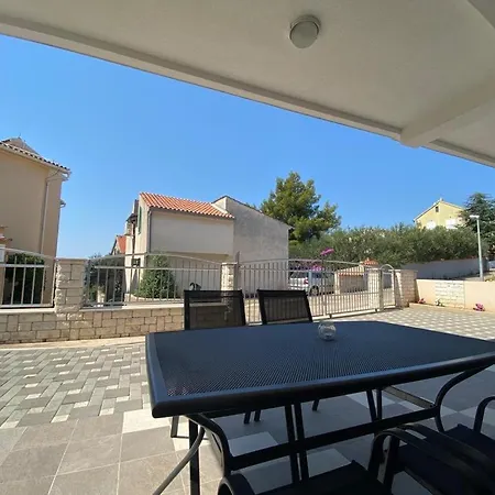 Anita Apartman *